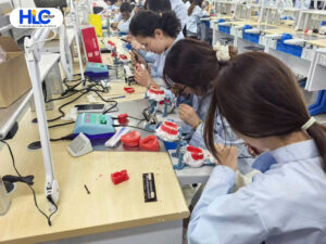 hlc-group-tham-du-hoi-nghi-truong-cao-dang-nghe-ky-thuat-van-nam-anh-9